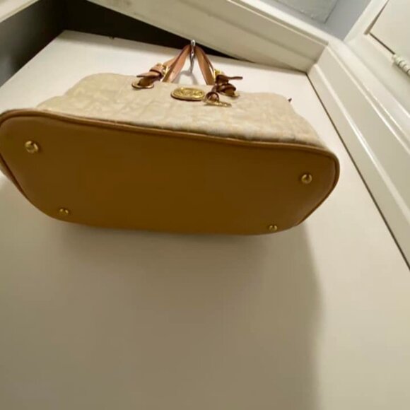 MICHAEL KORS BAG - Picture 3 of 5